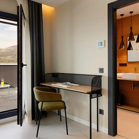 Hotel Nuvo Boutique 4*