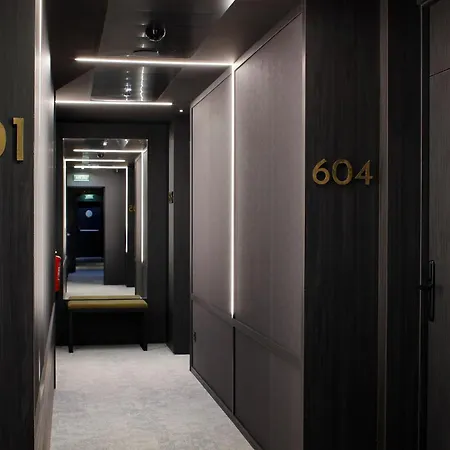 Hotel Nuvo Boutique 4*