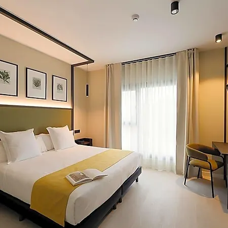 Nuvo Boutique 4*
